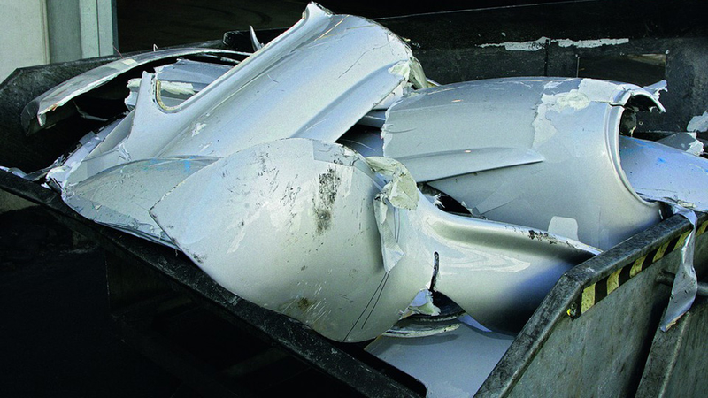 Illustration for article titled Watch Mercedes-Benz Destroy An Illegal 300SL Replica